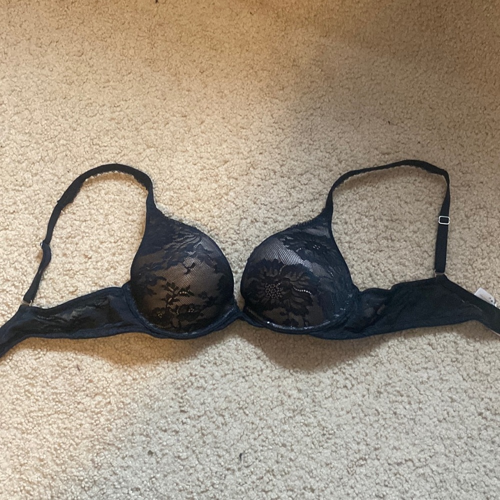 Body By Victoria’s Secret 34B Lace Bra